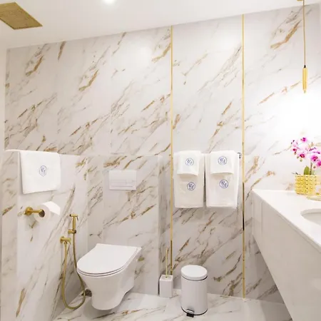 Lambrina 2 Apartamento *